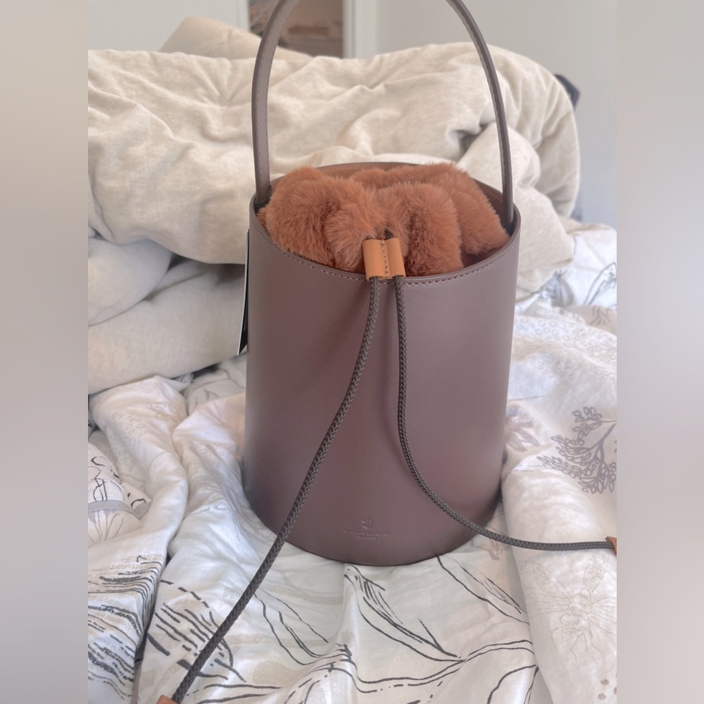 Lara Bellini Twist Brown Bag